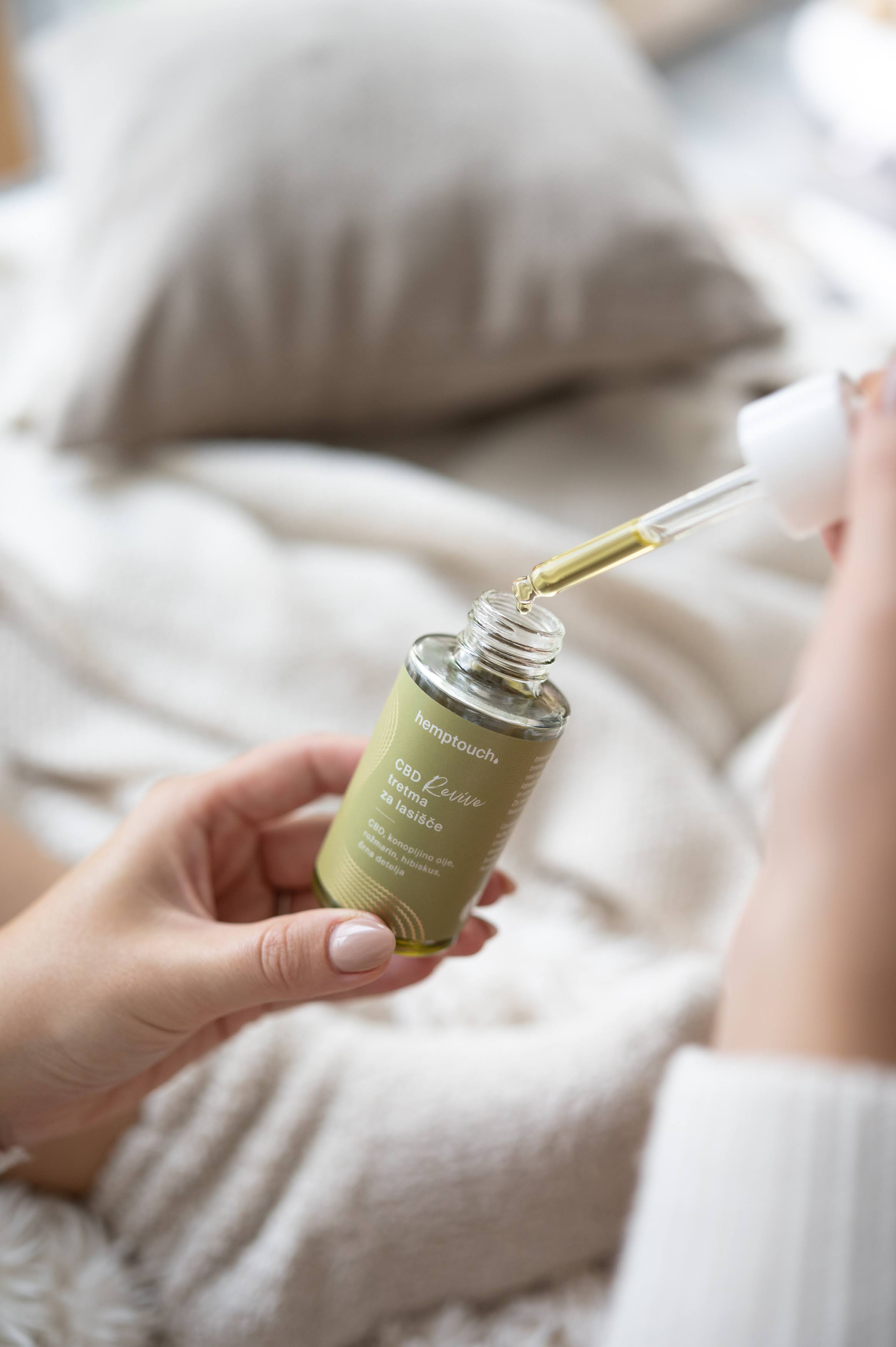 Hemptouch CBD Revive tretma za lasišče (3)